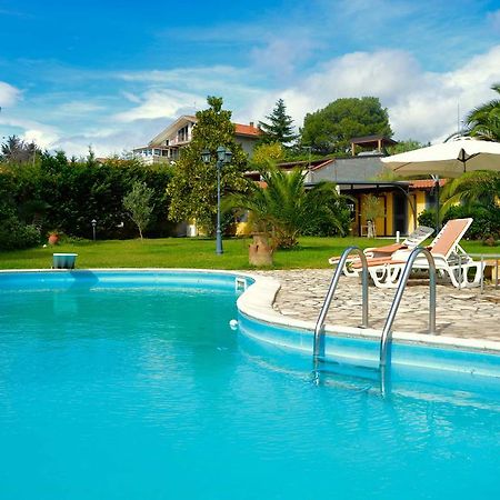 Villa Ninfea มาสกาลูเชีย ภายนอก รูปภาพ